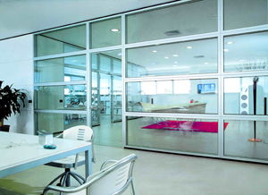 深圳办公家具采购指南 如何挑选优质的实木、板式、屏风办公桌及仪器仪表公司